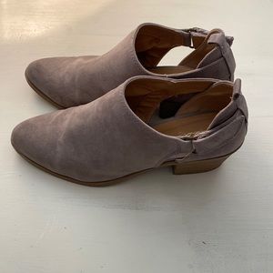 Quaid Booties